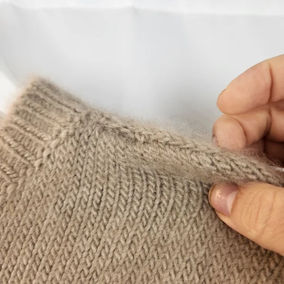 The Row Essea Cashmere Sweater size S BNWT - Picture 9 of 16